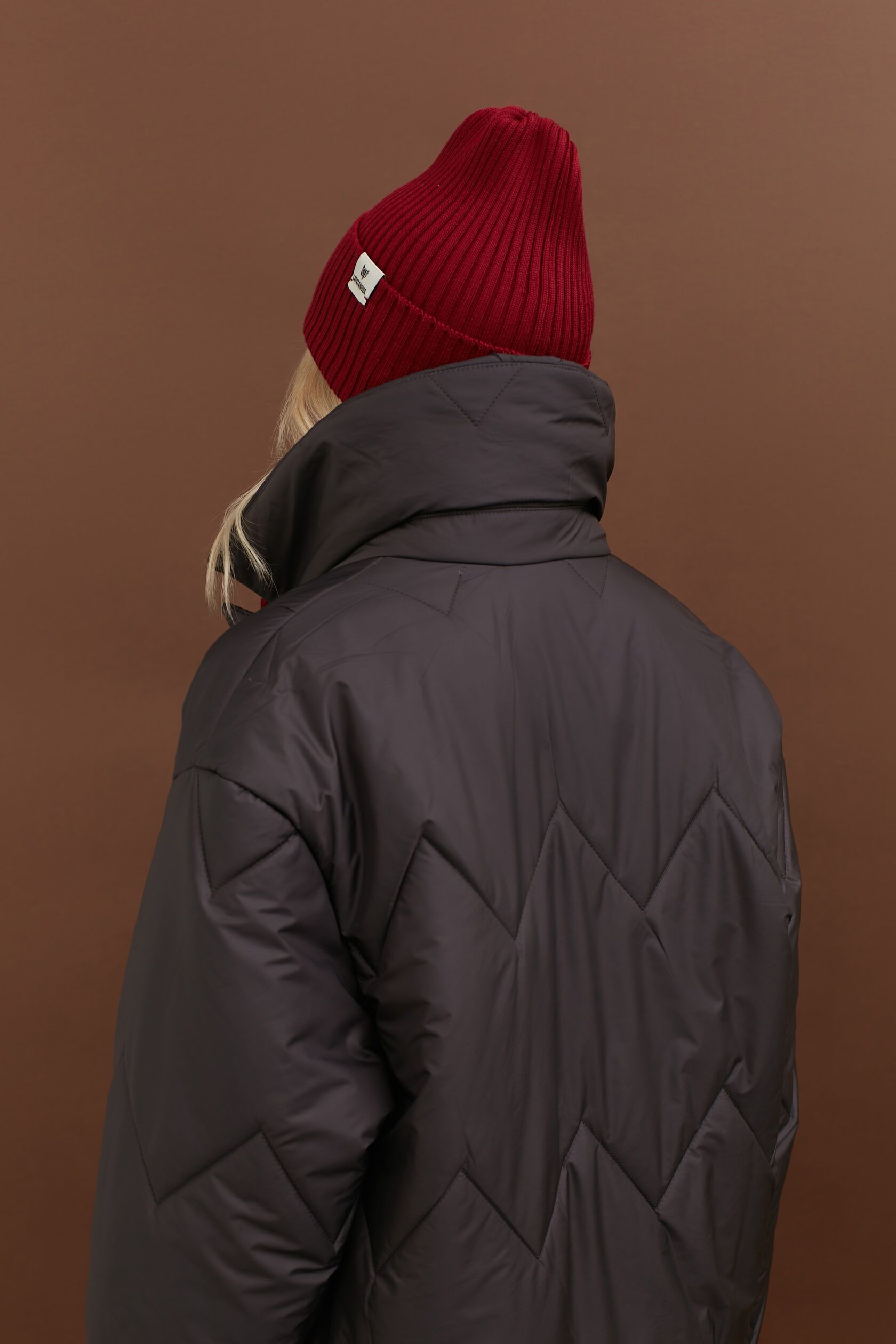 Пальто стеганое женское шоколад M-L