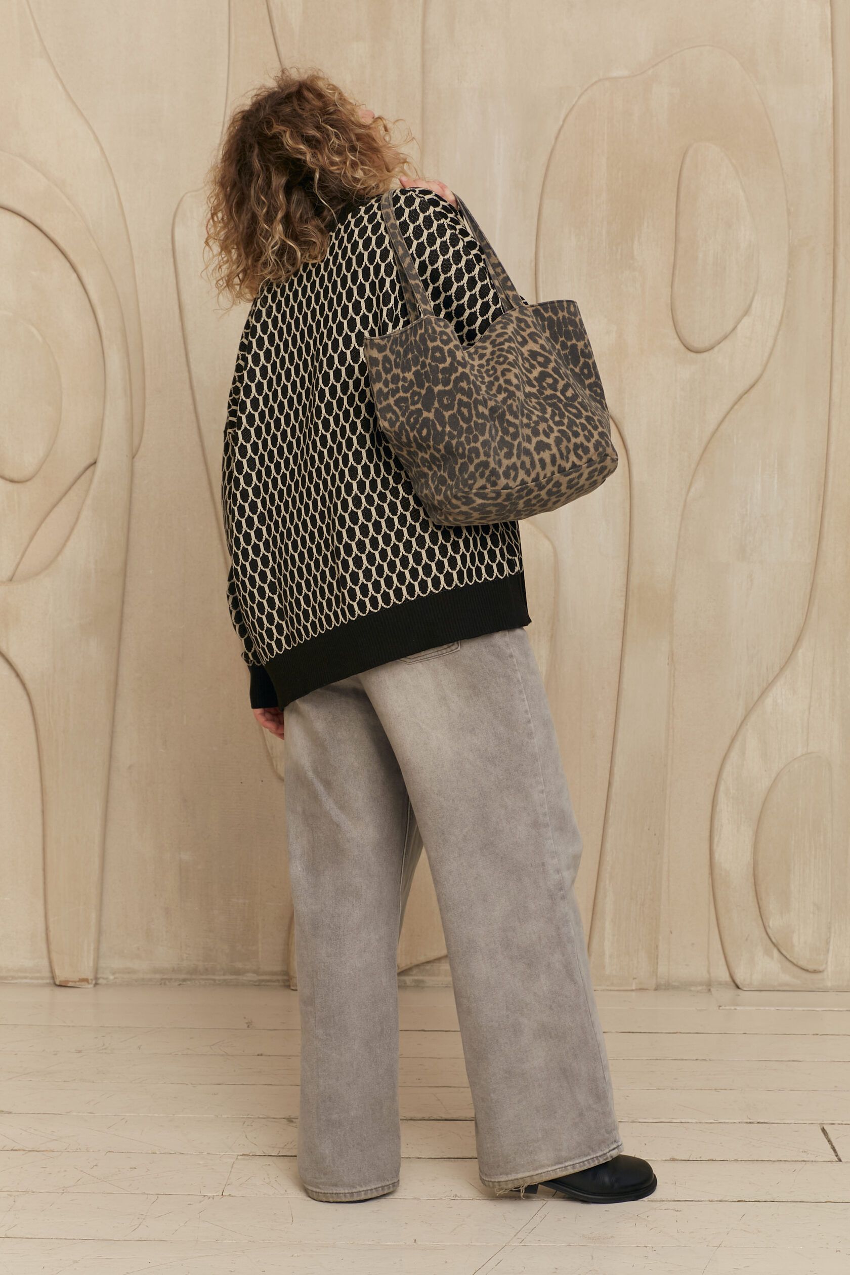 Кардиган Чешуйки жаккард черный S-M