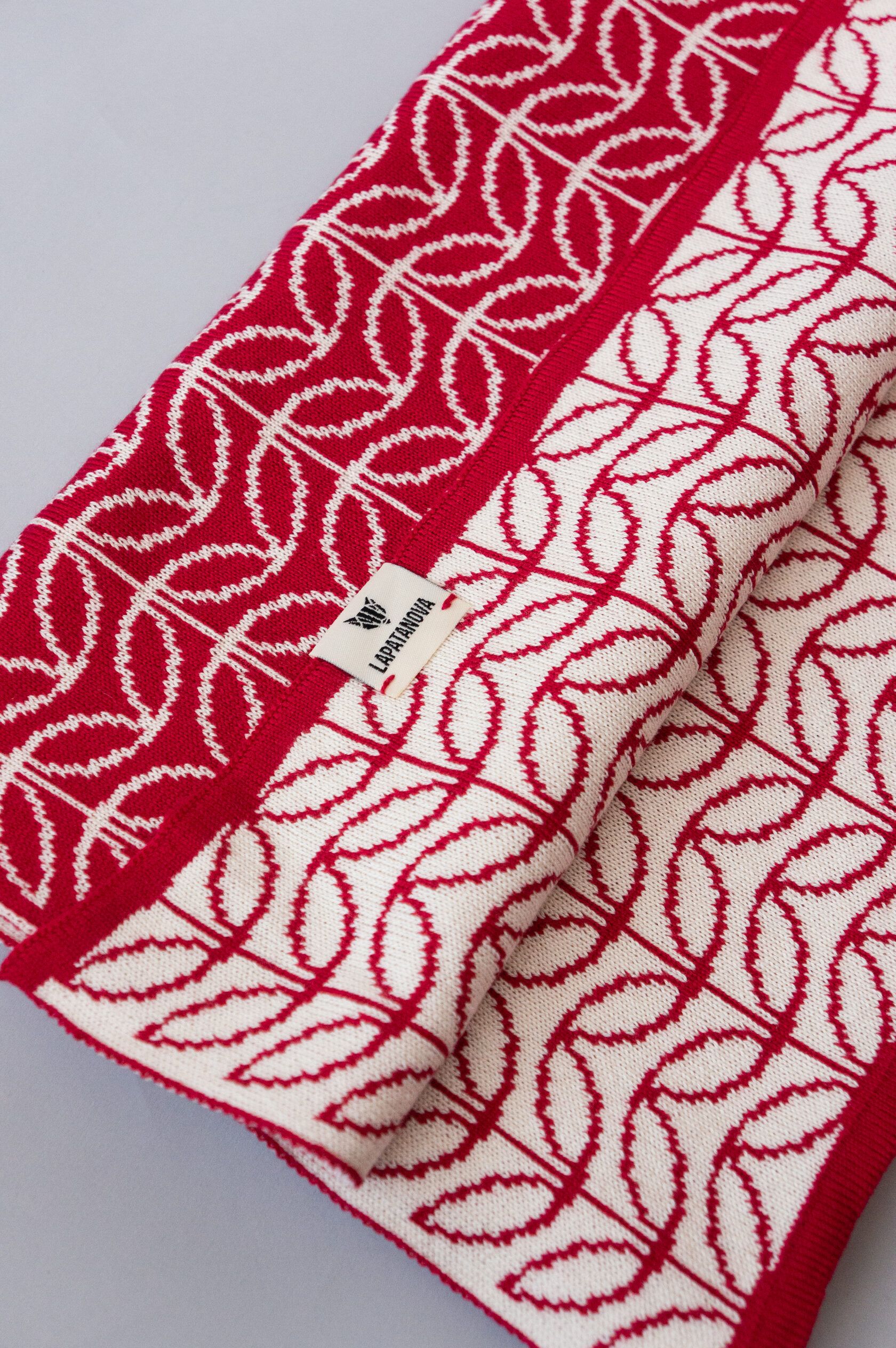 Шарф взрослый Листочки красно-молочный one size