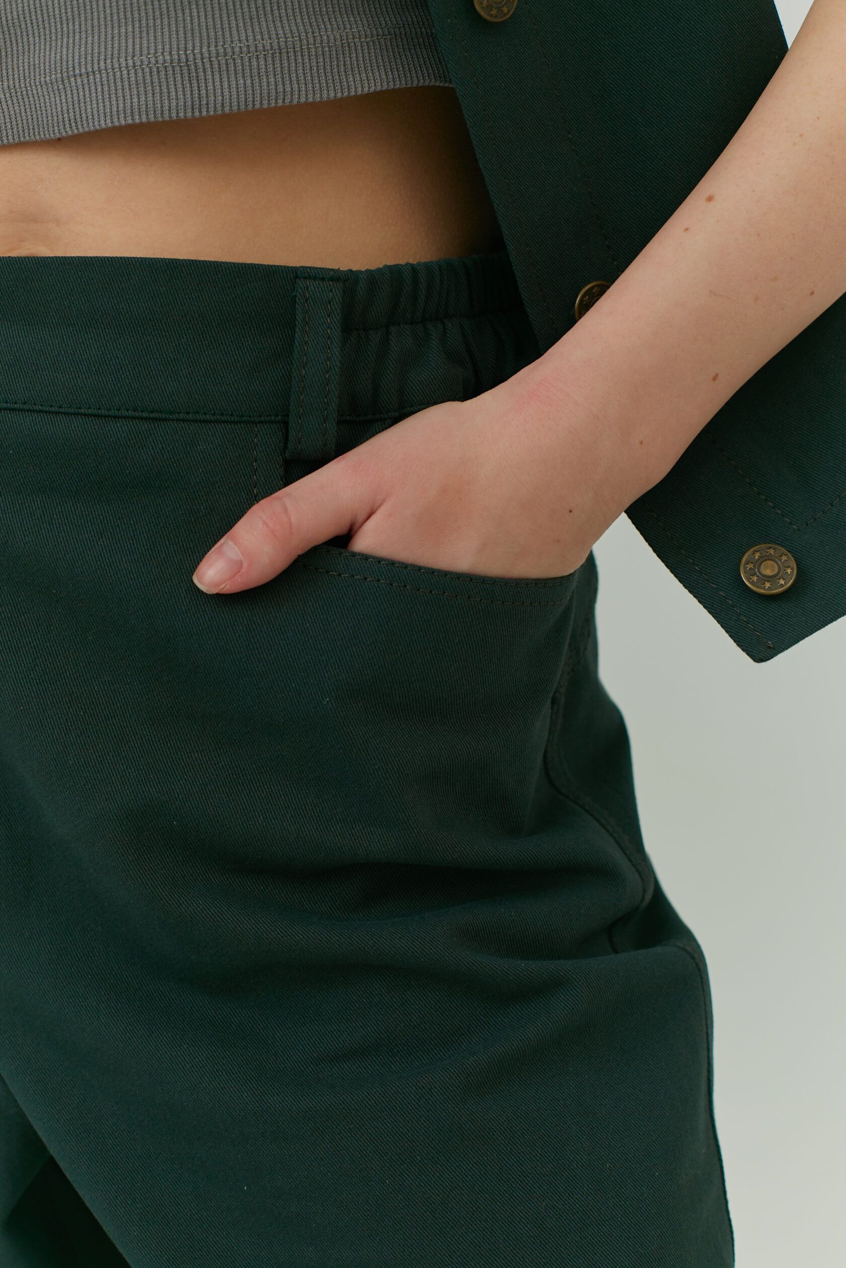 Джинсы-бананы изумруд M(ОБ 98-108)