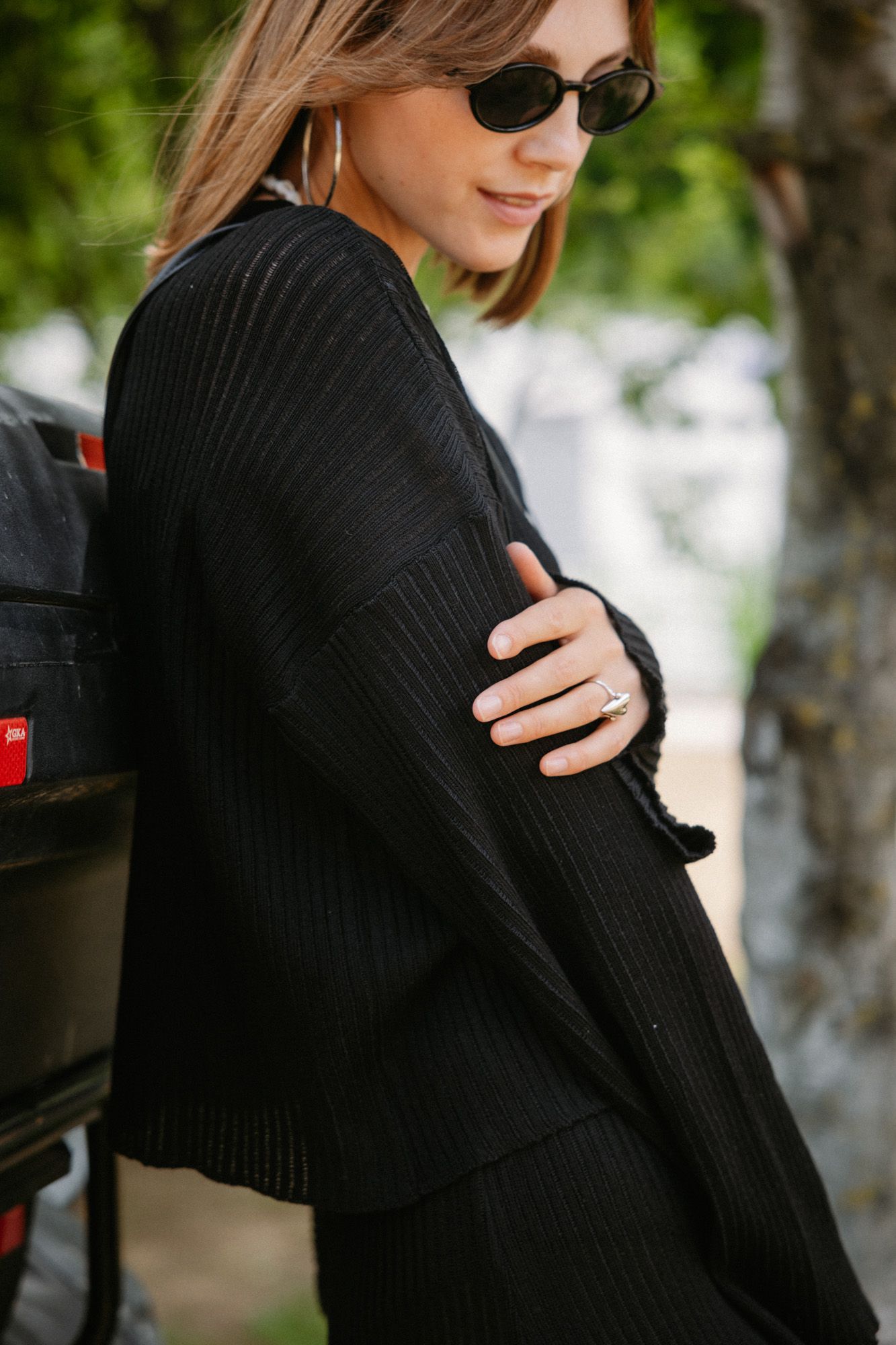 Джемпер в рубчик укороченный черный М-L