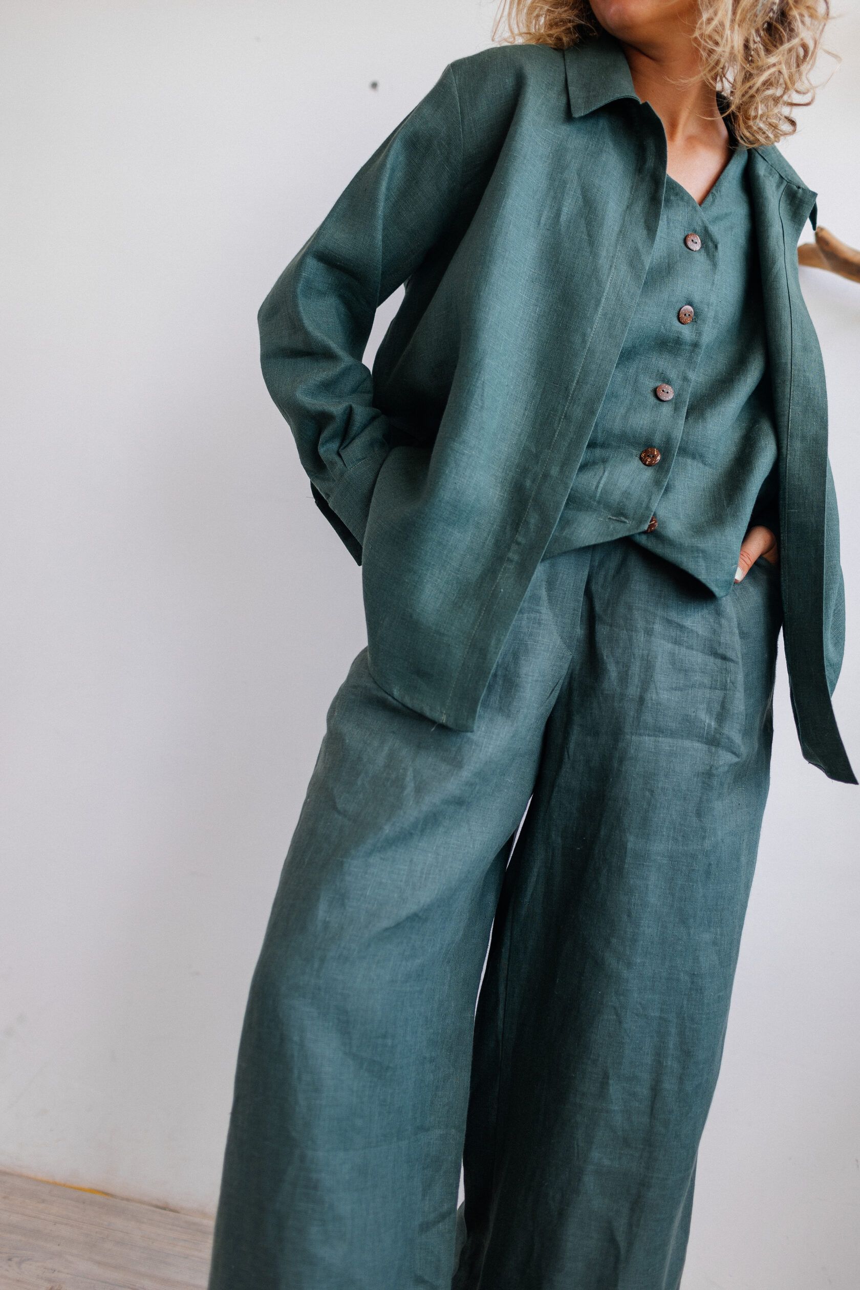 Жилет льняной зеленый XS-S