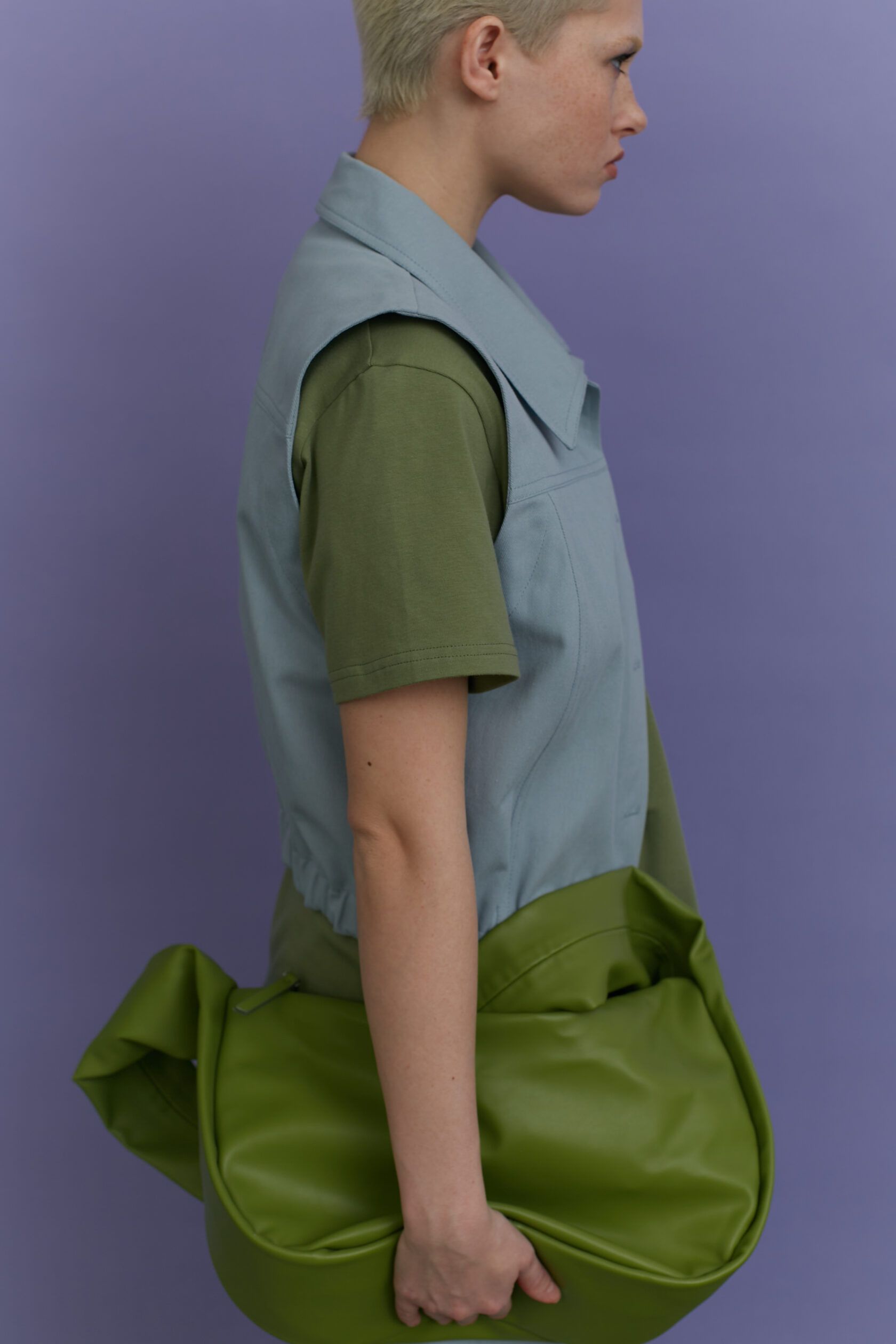 Жилет джинсовый голубой M