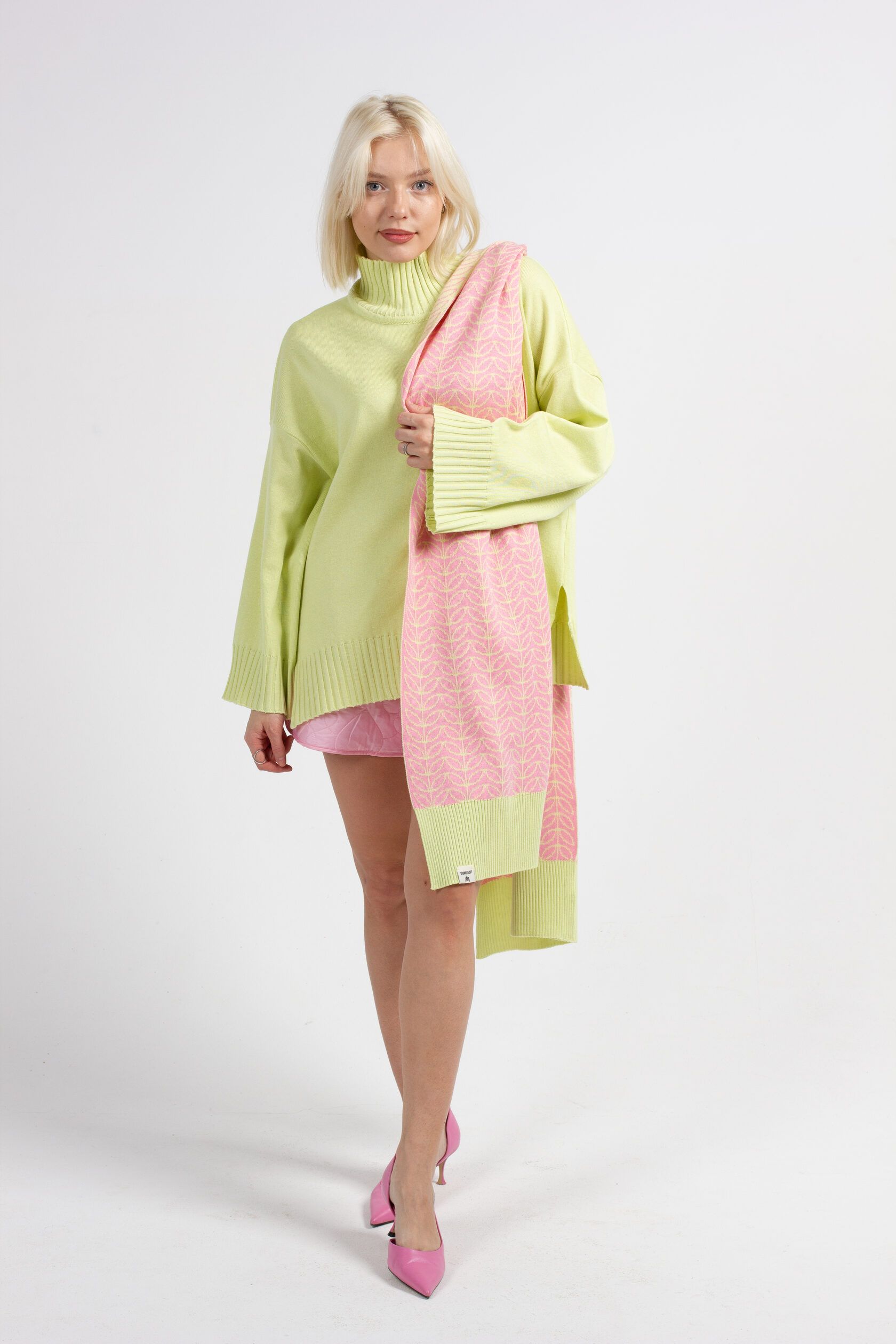 Шарф взрослый Листочки розово-лаймовый one size