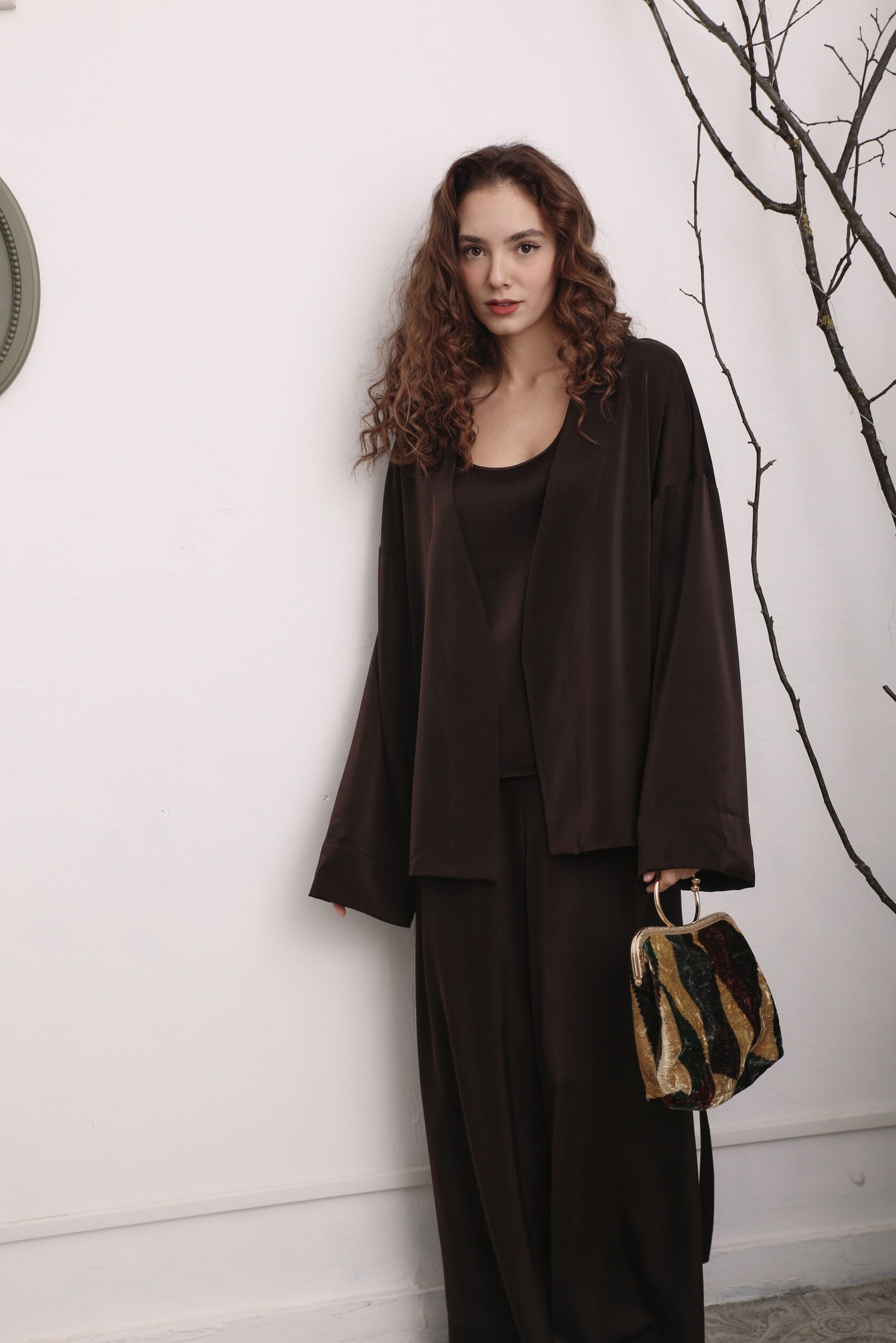 Жакет с поясом искусственный шелк шоколад one size