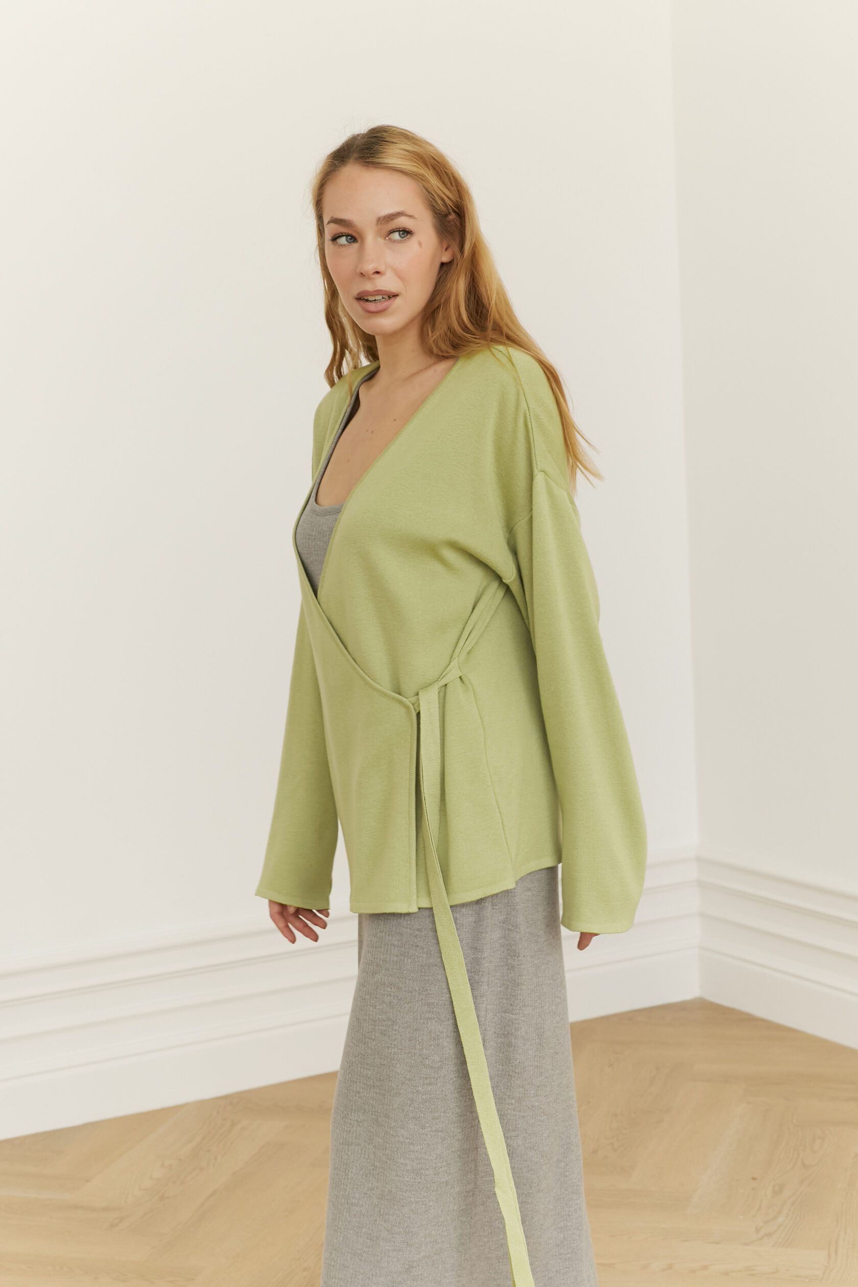 Кардиган трикотажный на завязках лайм S-L