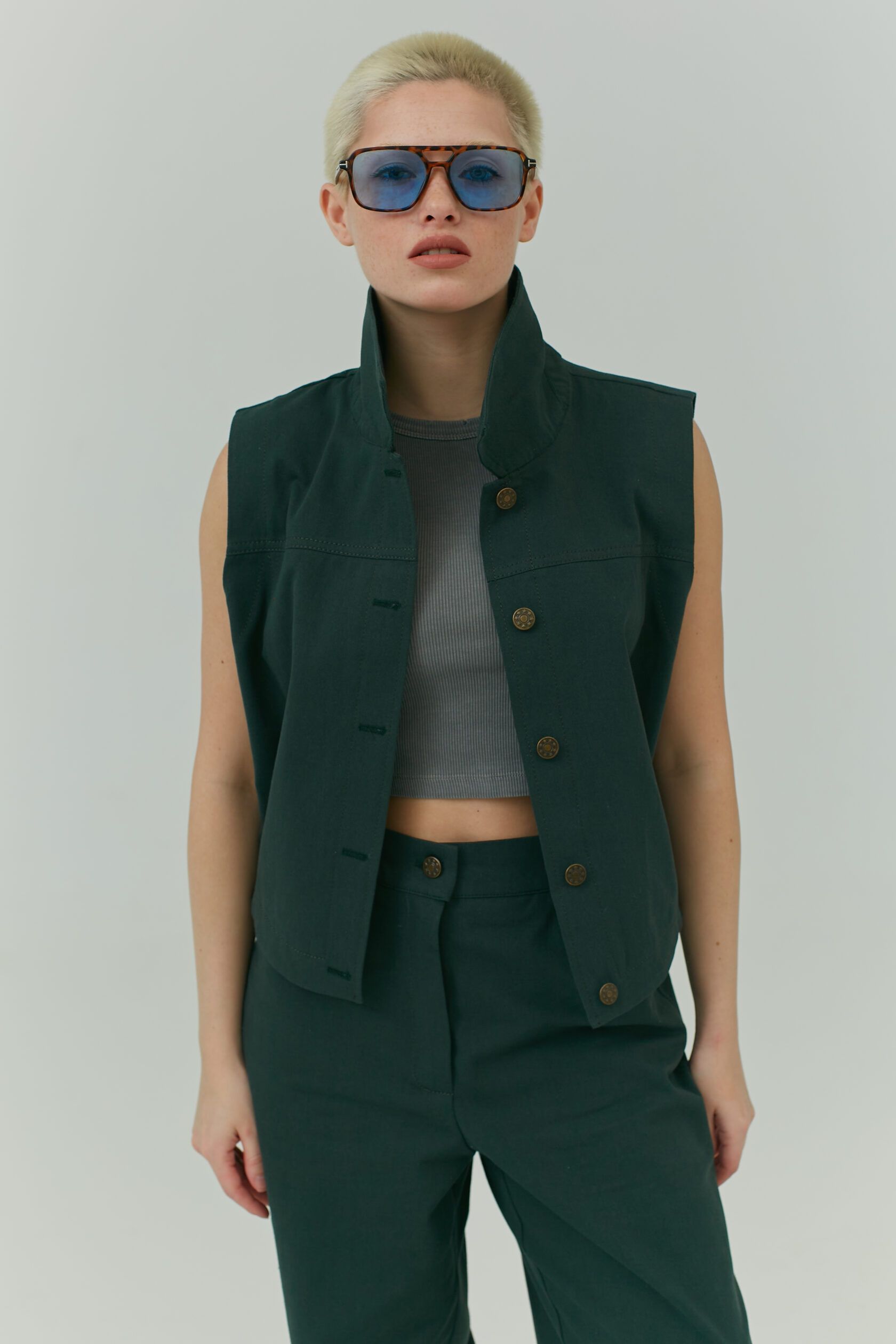 Жилет джинсовый изумруд M