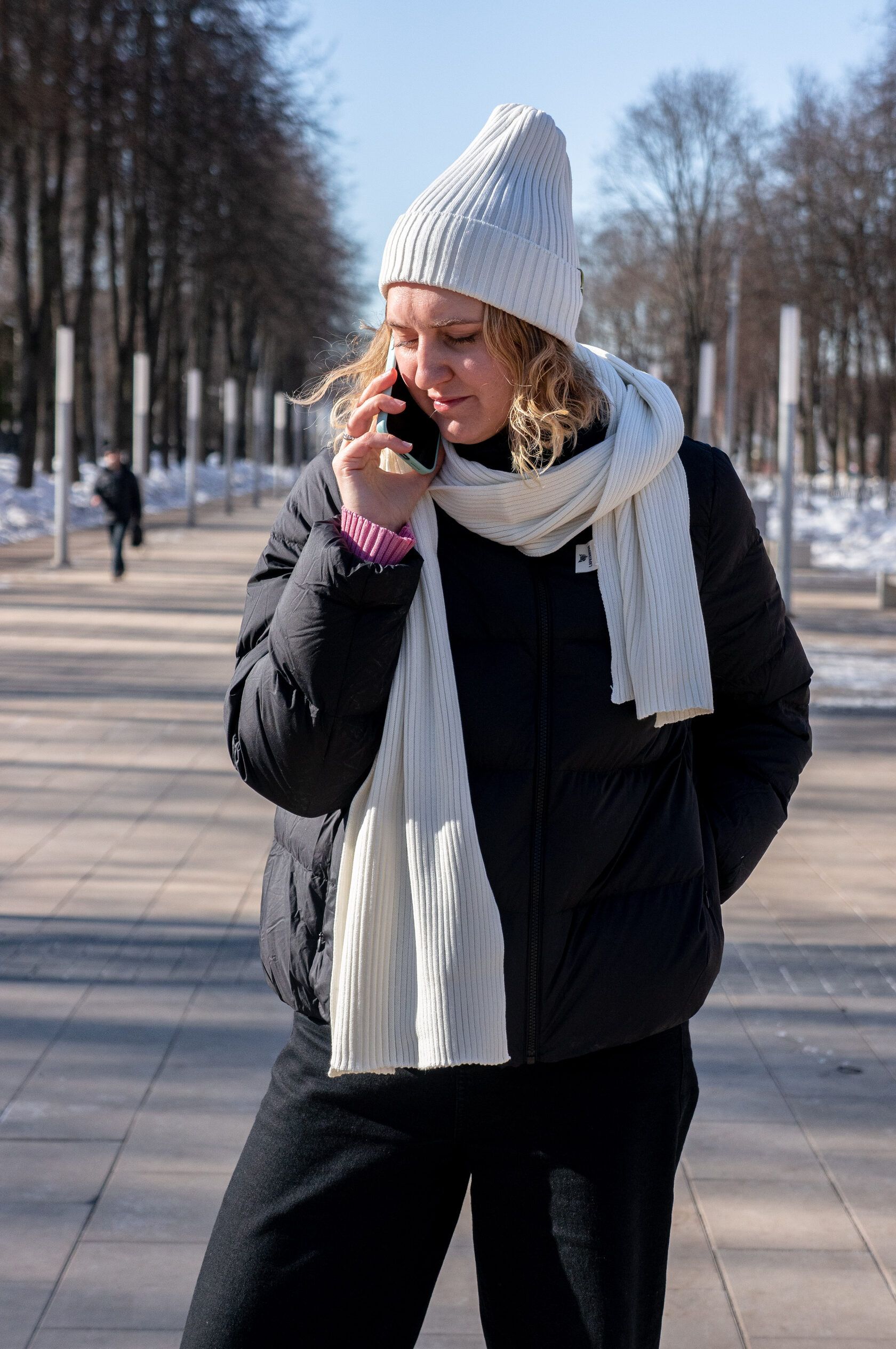 Шарф взрослый молочный undefined